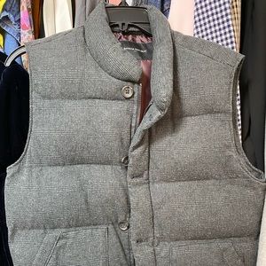 Banana Republic Puffer Vest
